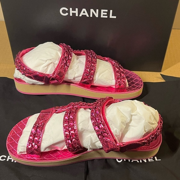 Authentic Chanel G33800 Sandals size 37 - Picture 4 of 10